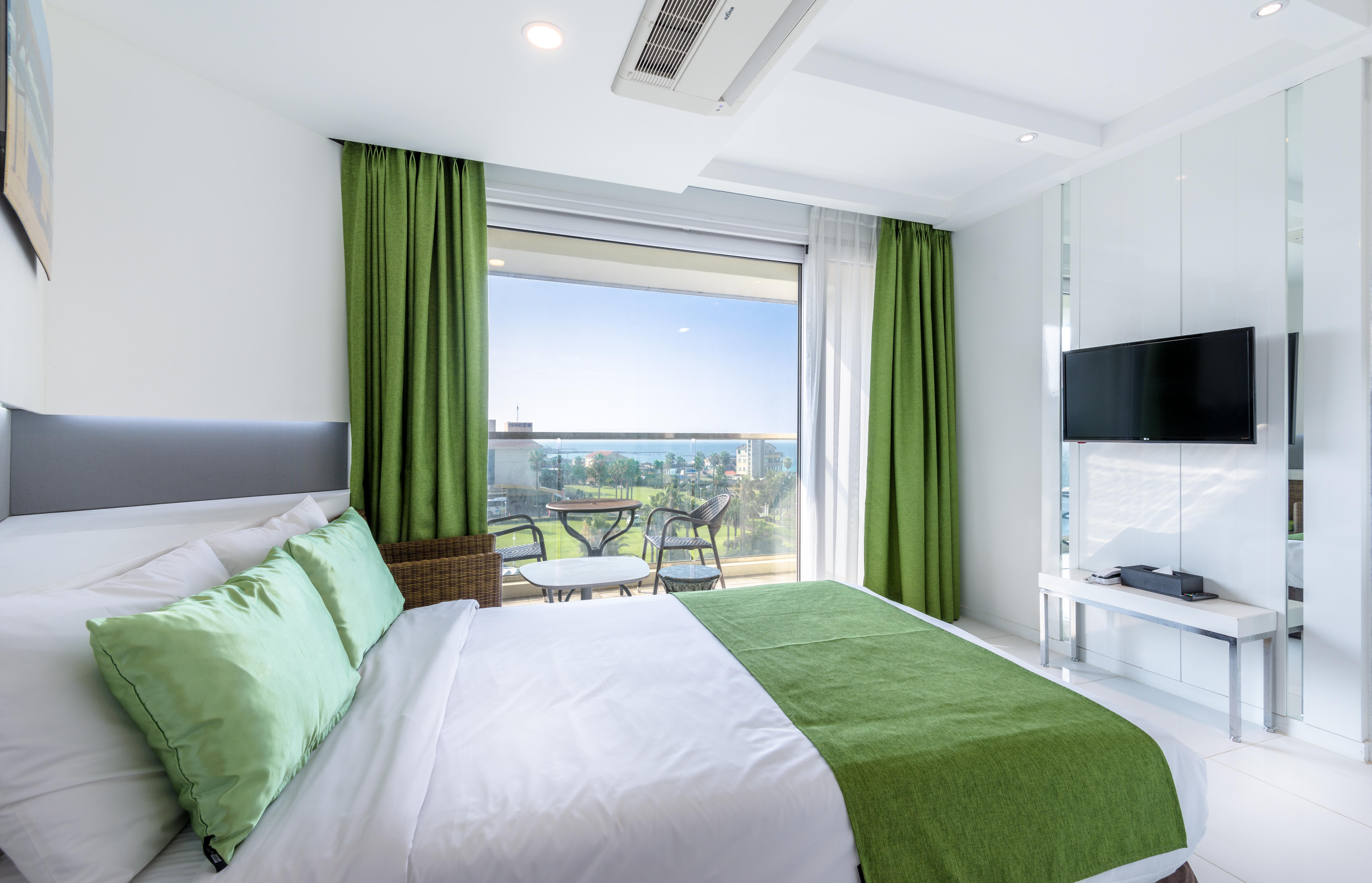 Aimi Jeju Beach Hotel Exterior photo