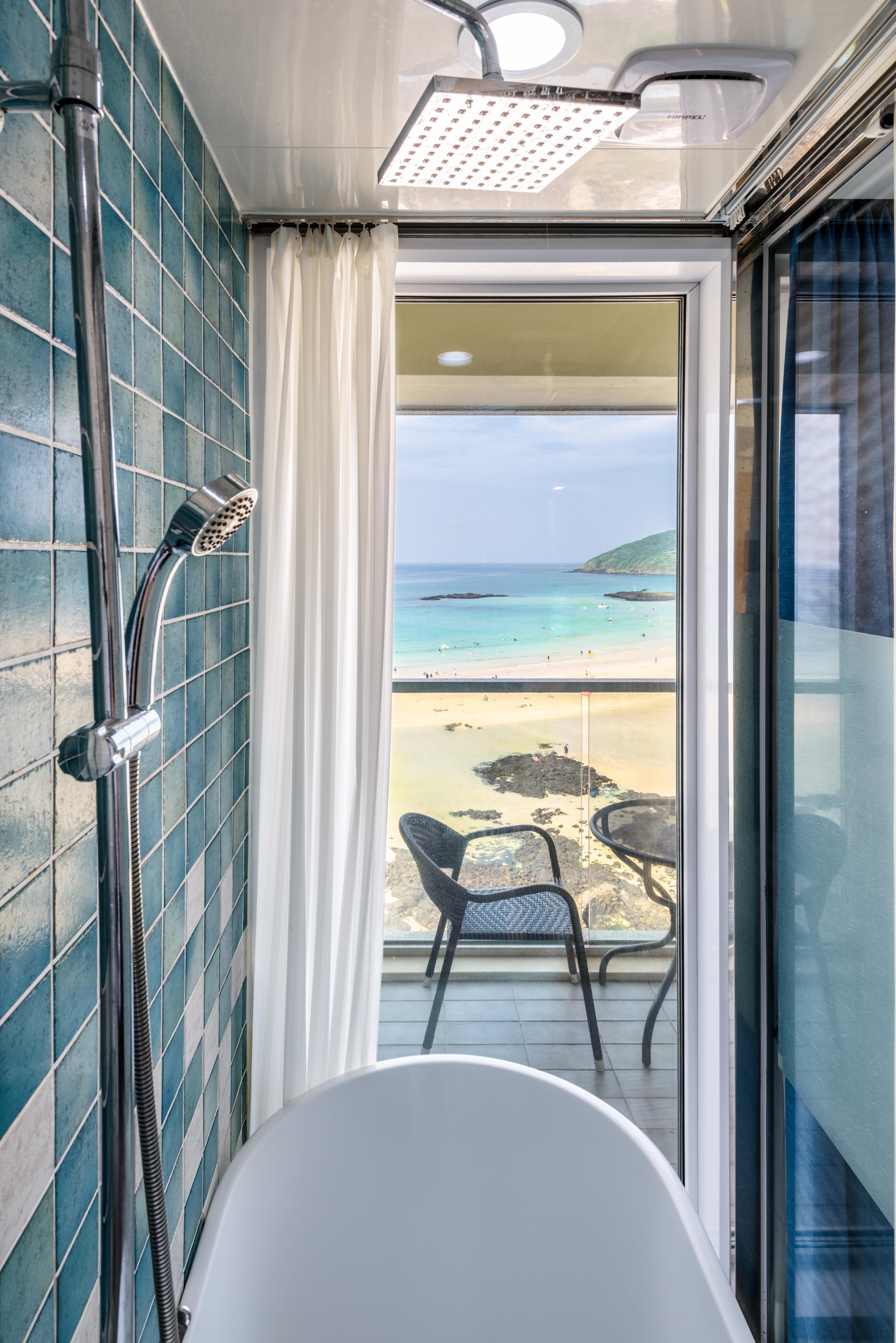 Aimi Jeju Beach Hotel Exterior photo