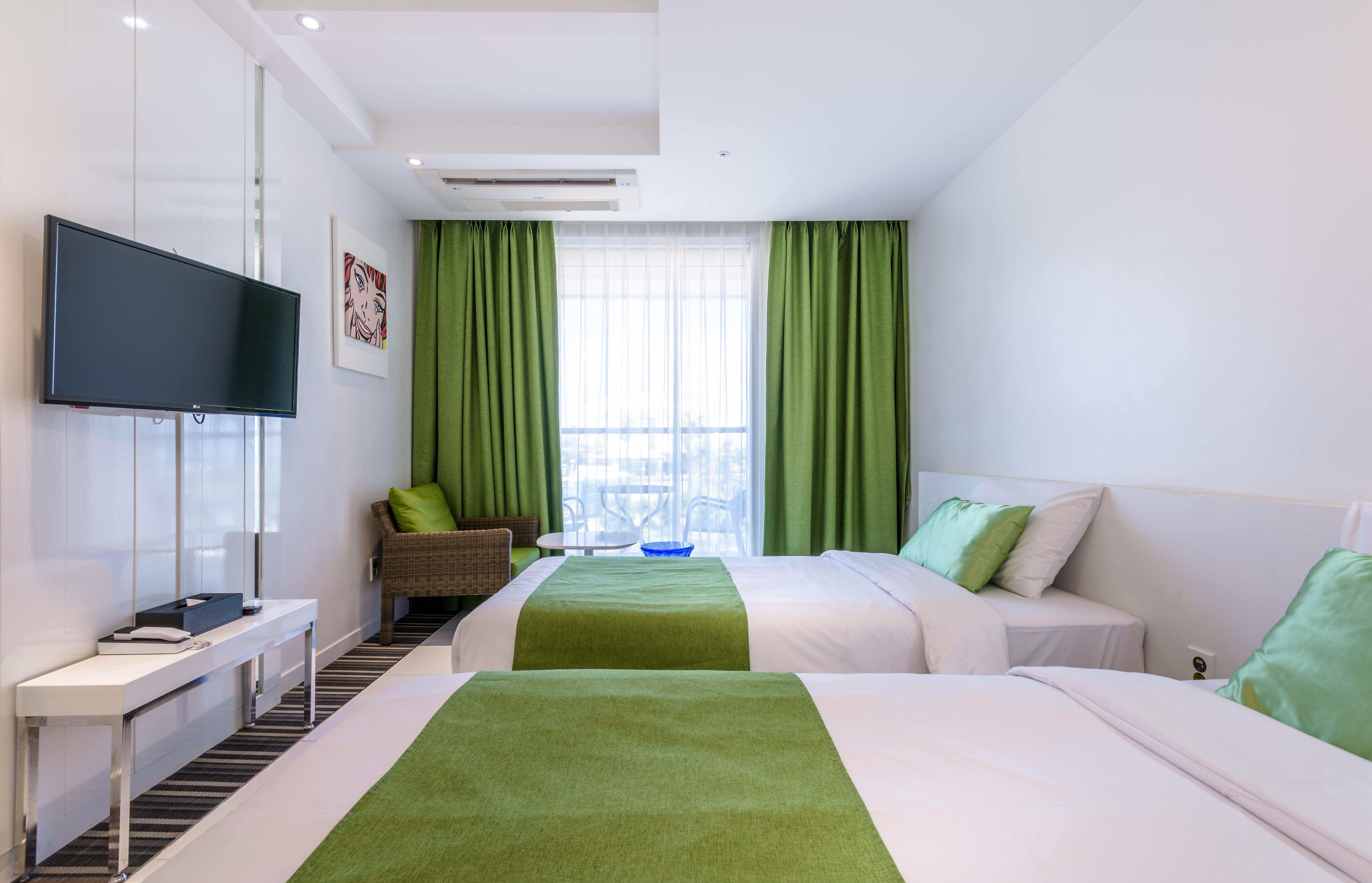 Aimi Jeju Beach Hotel Exterior photo