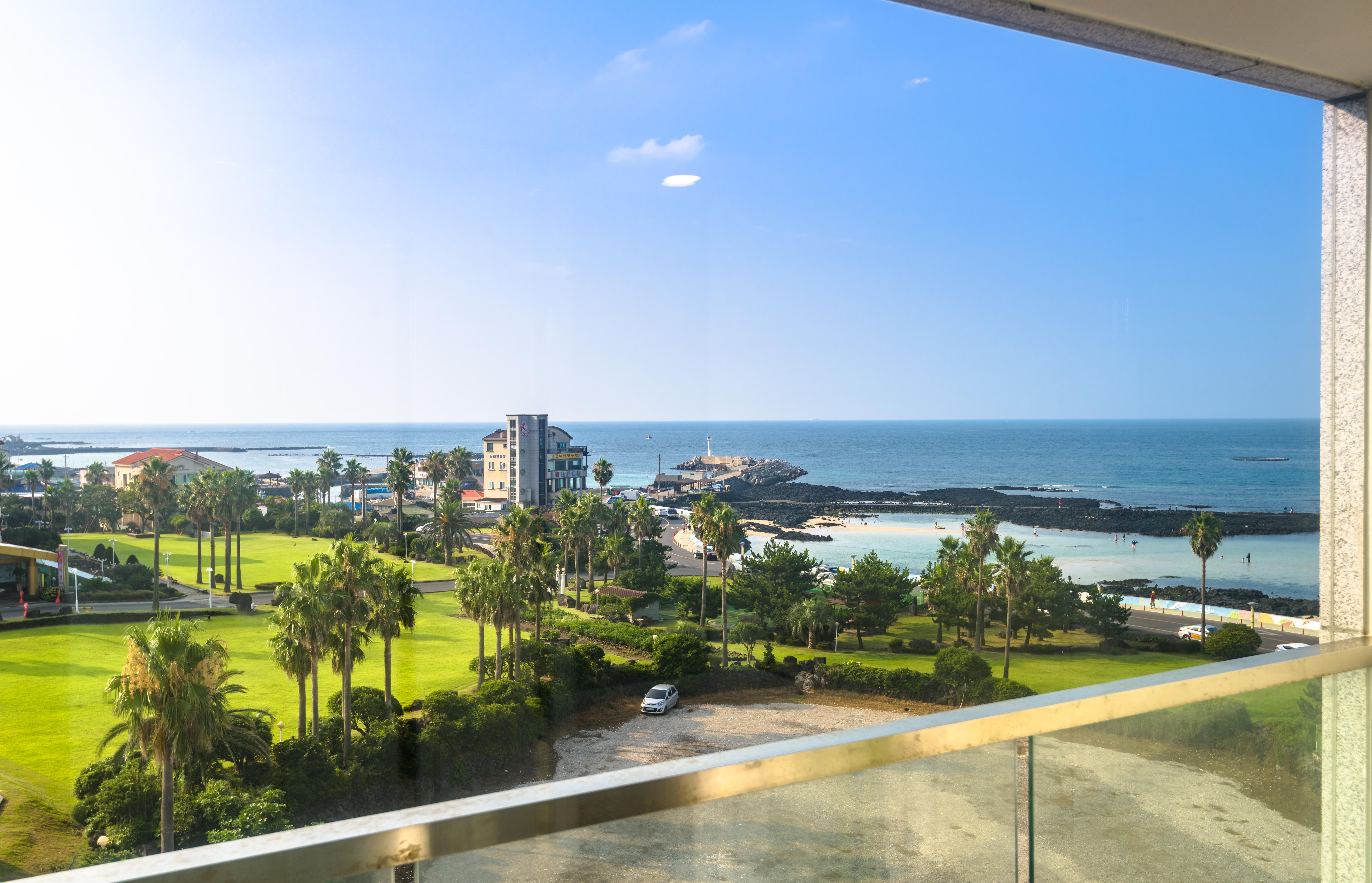 Aimi Jeju Beach Hotel Exterior photo