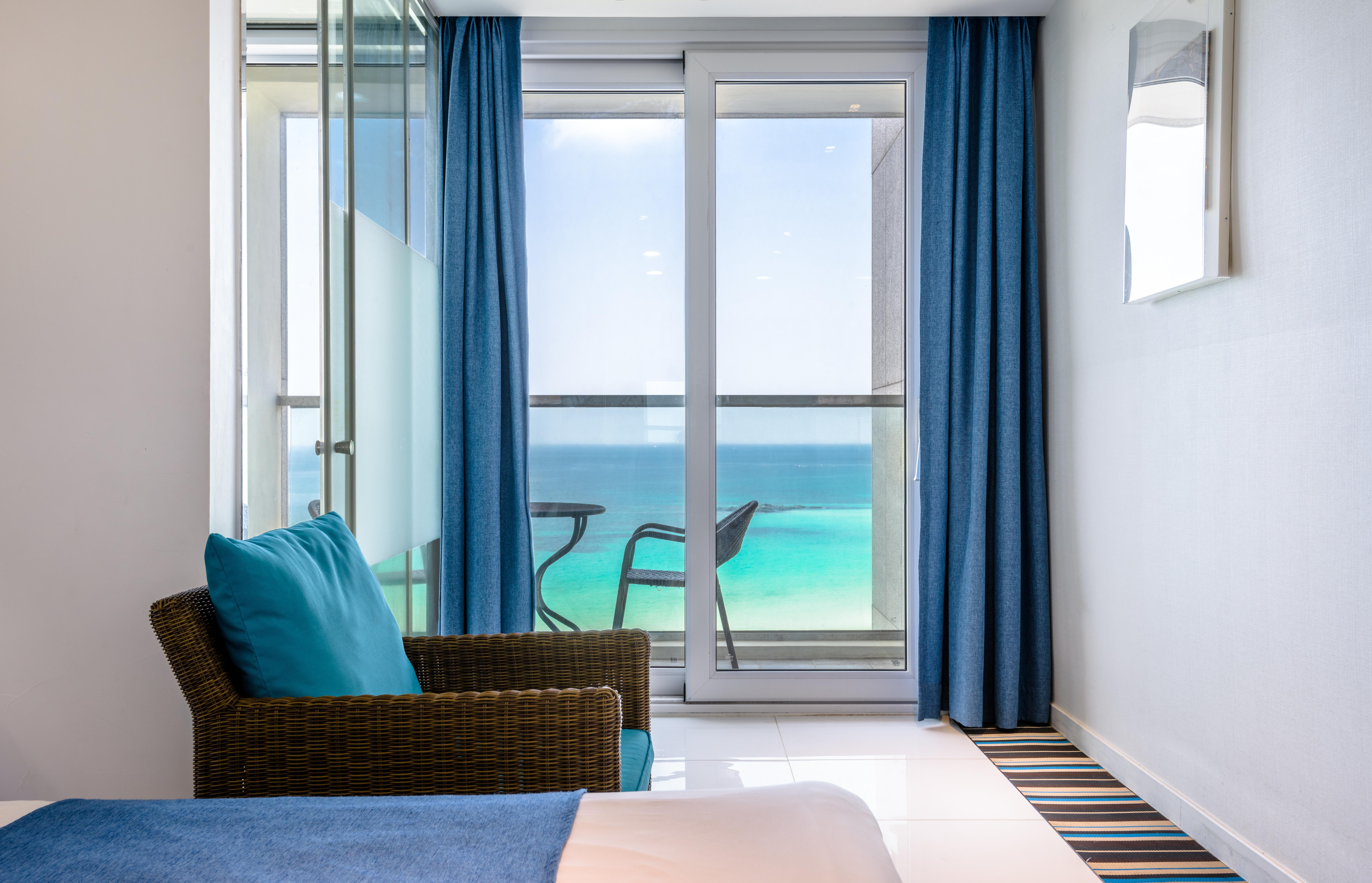 Aimi Jeju Beach Hotel Exterior photo