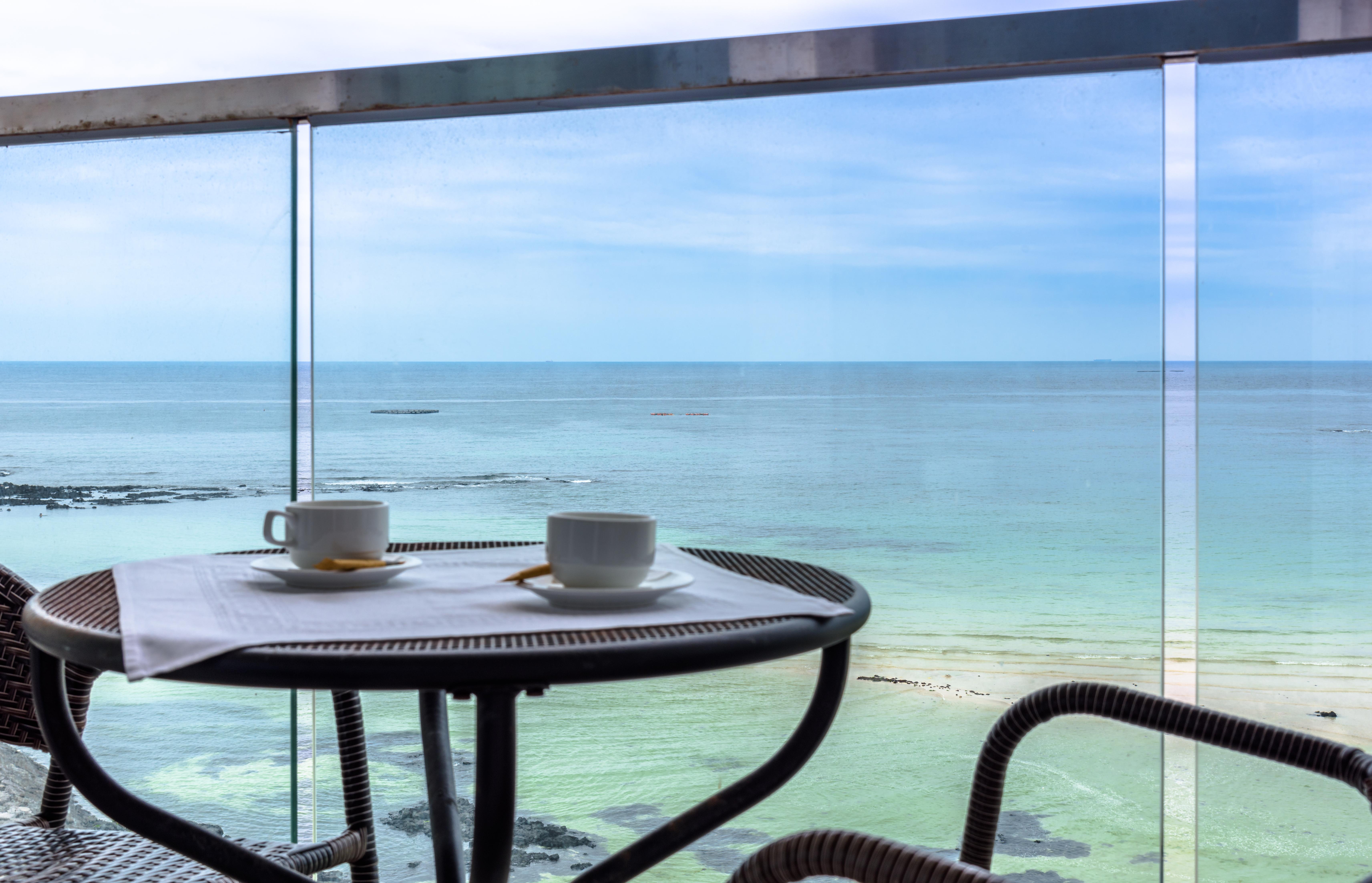 Aimi Jeju Beach Hotel Exterior photo