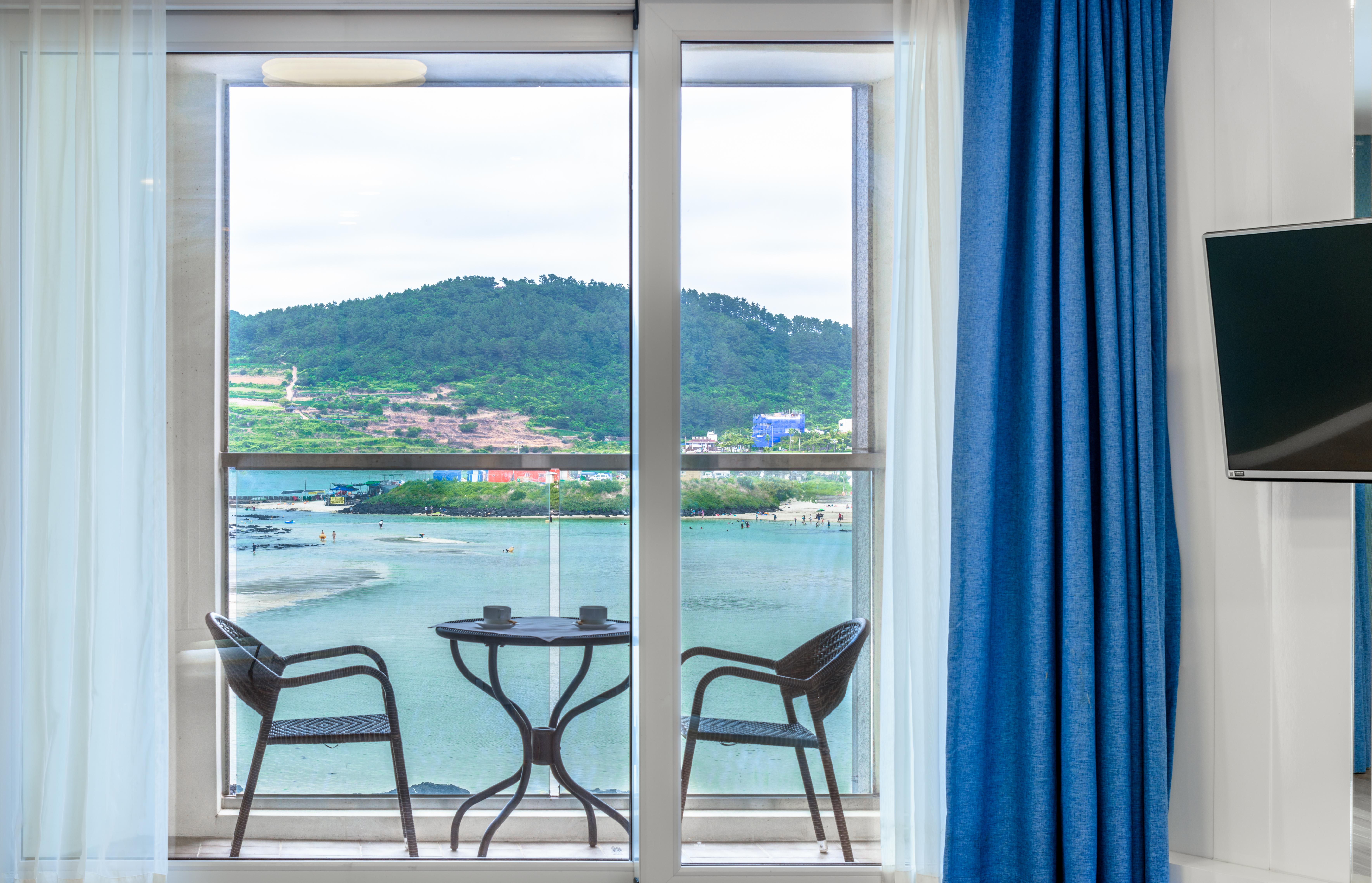 Aimi Jeju Beach Hotel Exterior photo